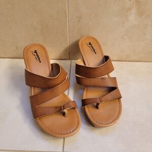 Arizona Jean Co Tan Wedges (Flaws)